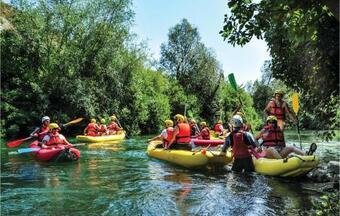 Four-bedroom Holiday Home In Sestanovac