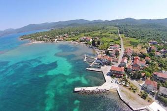 Apartments By The Sea Sreser (peljesac) - 10206