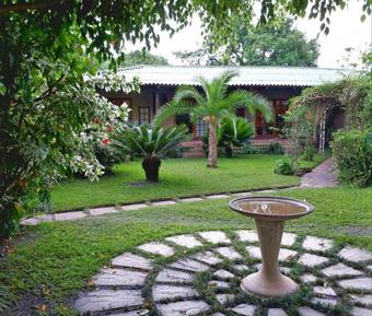 Hostal Cappuccinos Lodge