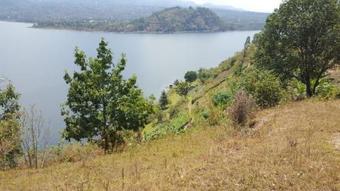 La Paillotte Cyuza Island