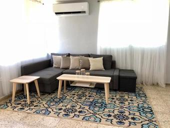 Ideally Located Cozy Cottage