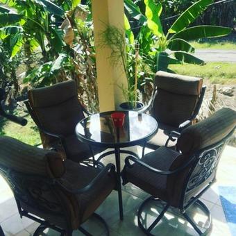 Hostal Garden Of Enid