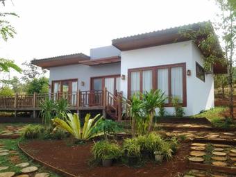 Hotel Mayura Hill Resort