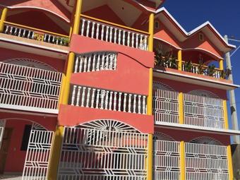 Brothers And Sisters Hotel