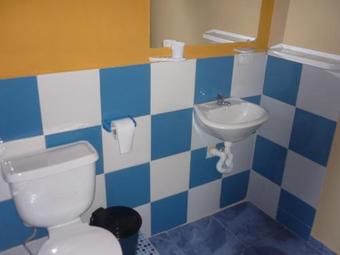 Hostal Villa Leo & Dan.