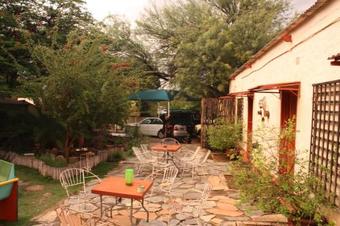 Hostal Kai-oms Backpackers Lodge