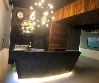 Hotel Seasons Island