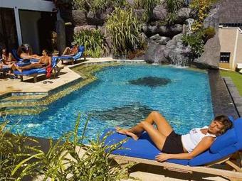 Hotel Manta Ray Bay Resort