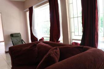 Hostal 43 Guest House