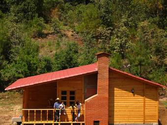 Centro Ecotur�stico Caba�as Never�a