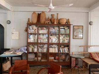 Hostal Nakorn Cafe Guest House