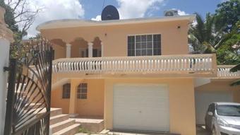 Hostal Cockpit Country Hideaway