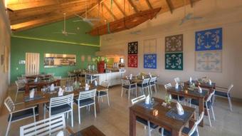 Hotel Moana Sands Lagoon Resort