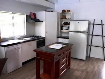 Taakoka Muri Beach Villa