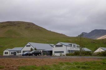 Country Hotel Anna Apartments