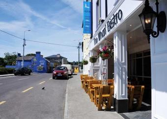 Schull Harbour Hotel & Leisure Centre