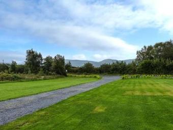 Robin's Roost 2, Corr Na Mona