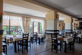 Hotel Yazovir Palitsi Complex