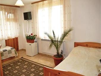 Four-bedroom Holiday Home In Village Fazanovo