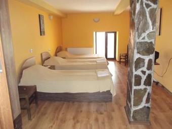 Hostal House For Guests And Friends