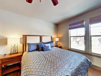 13285 Alexis Drive Townhouse