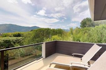 Pool And Boat Paradise