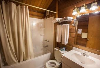 Lake Texoma Camping Resort Cabin 7