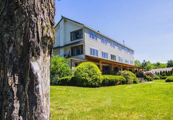 Hotel Winwood Inn & Condominiums