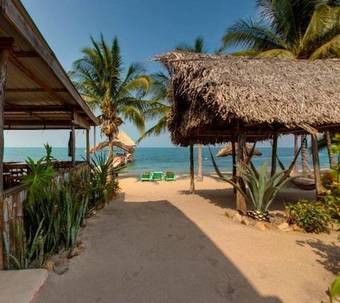 Beaches And Dreams Boutique Hotel