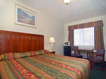 Motel American Inn & Suites