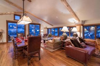 Apartamento Penthouse At The Peaks 623 Apts