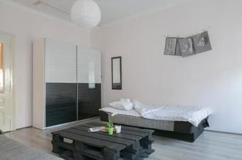 Main Square Apartment