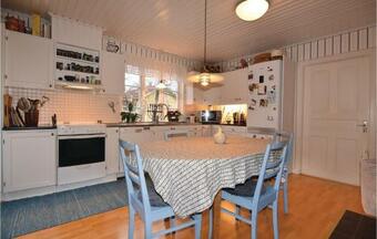 Four-bedroom Holiday Home In Fargelanda