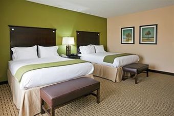 Holiday Inn Express Hotel & Suites Opelika Auburn