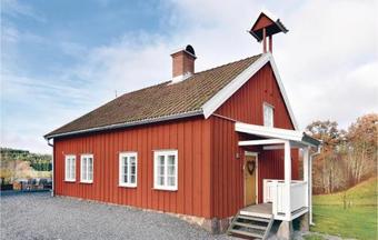 Three-bedroom Holiday Home In Hedekas