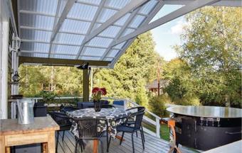 Four-bedroom Holiday Home In Motala