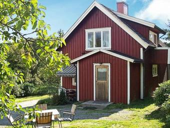 Two-bedroom Holiday Home In Hamburgsund