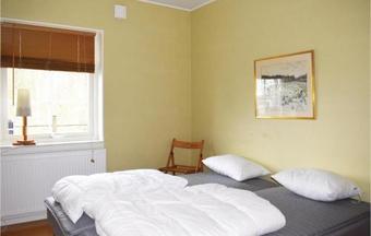 Two-bedroom Holiday Home In Lonashult
