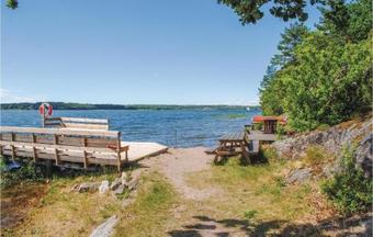 Three-bedroom Holiday Home In Edsbruk