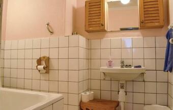 Three-bedroom Holiday Home In Almesboda