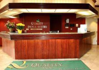 Hotel Quality Inn & Suites Kansas City East - Independence