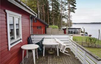 One-bedroom Holiday Home In Gnossjo