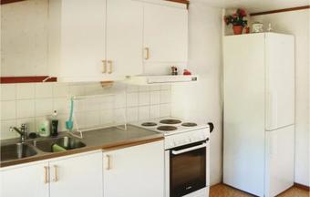 Two-bedroom Holiday Home In Rottne