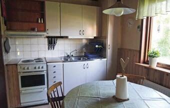 Two-bedroom Holiday Home In Lonashult