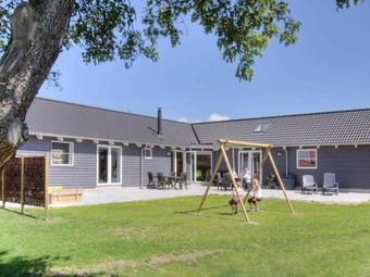 Six-bedroom Holiday Home In Bagenkop