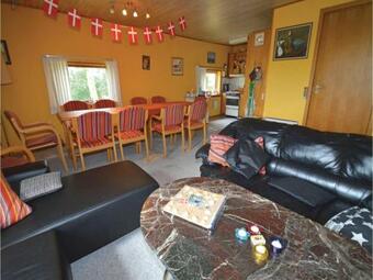 Four-bedroom Accommodation In Dannemare