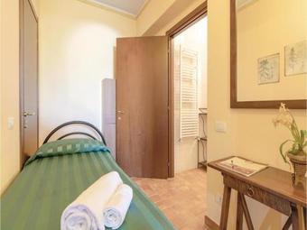 Seven-bedroom Holiday Home In Valfabbrica (pg)