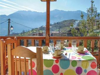 Three-bedroom Holiday Home In Cabrales