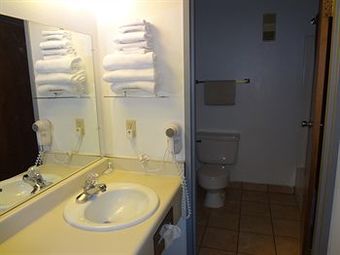 Hotel Okanogan Inn & Suites