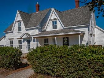 Hostal Auberge Thon Jaune - Yellow Tuna